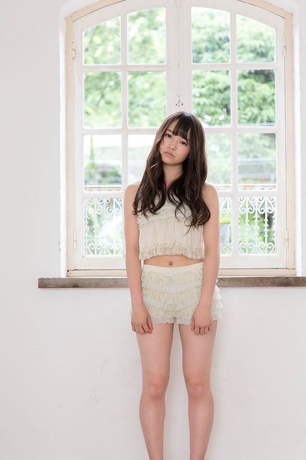 伊藤万理華ってどんな人？ 乃木坂46卒業後の活躍を徹底解剖！ 熱愛、水着、グラビア情報も！