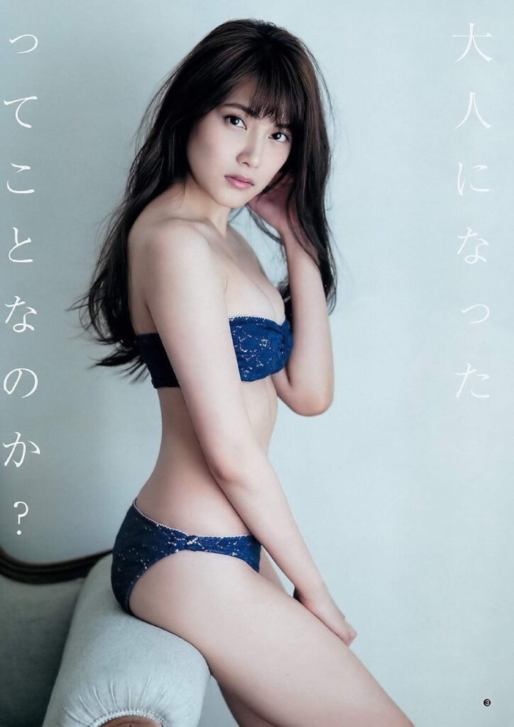 入山杏奈 水着