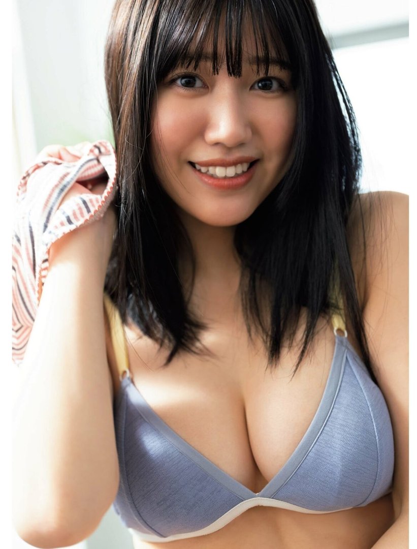 和泉芳怜ちゃんの水着姿！