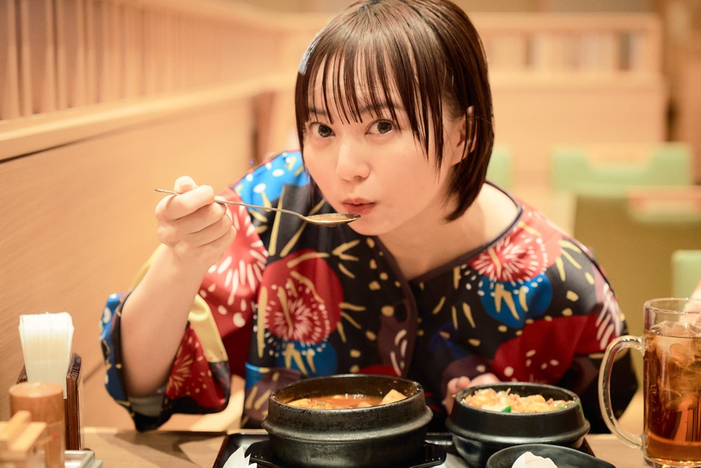安本彩花 食事