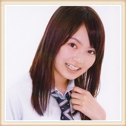 安本彩花