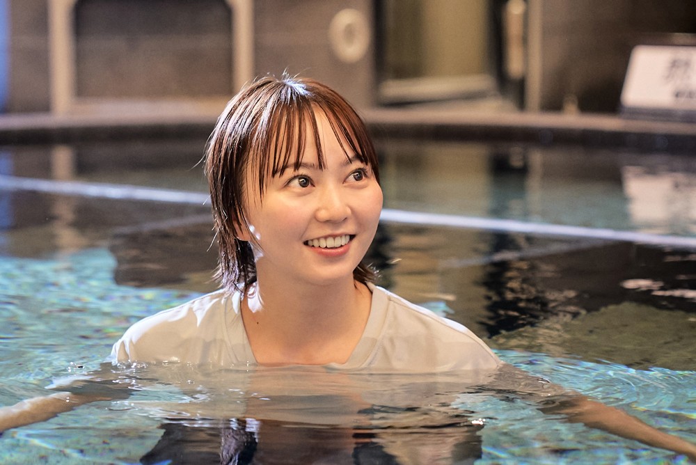 安本彩花 浴室