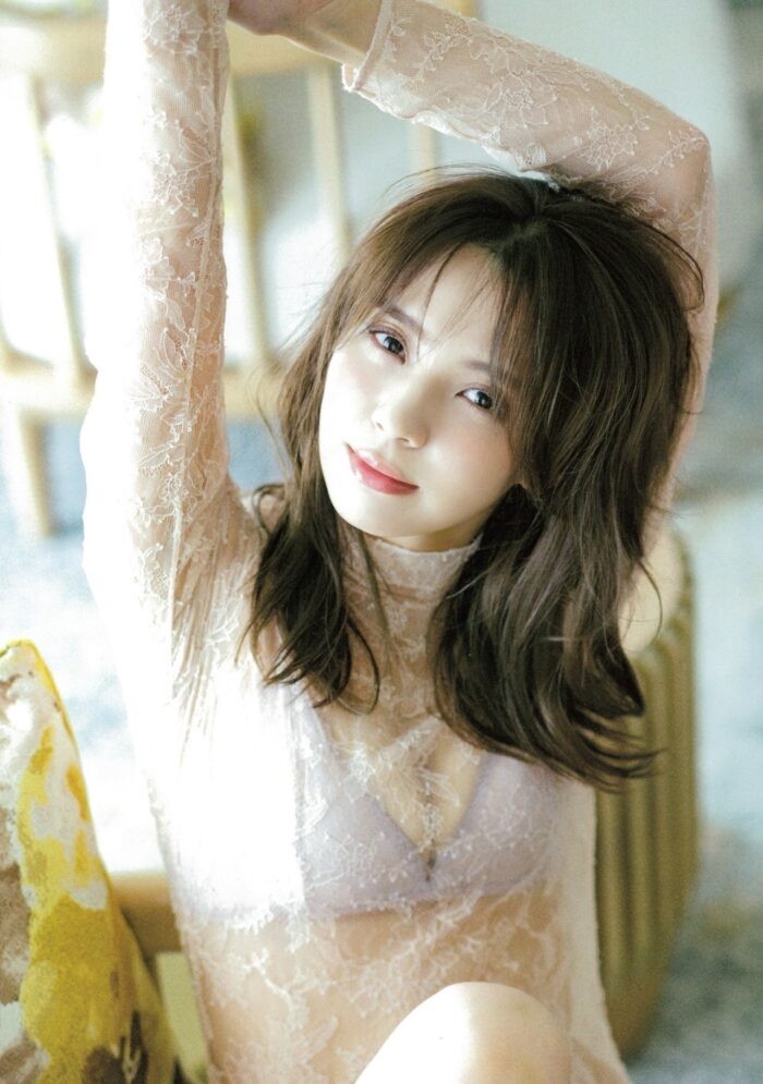 小林由依 水着