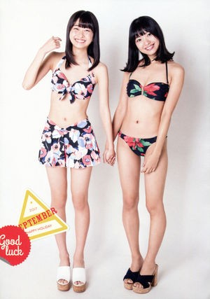 松岡はな、水着姿が眩しい!