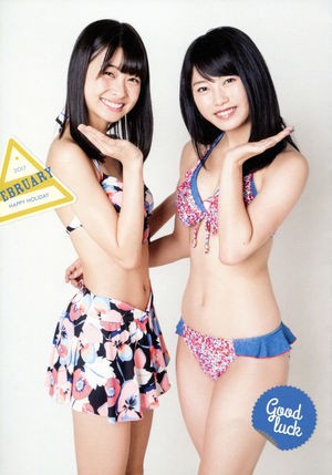 松岡はな、水着姿が眩しい!