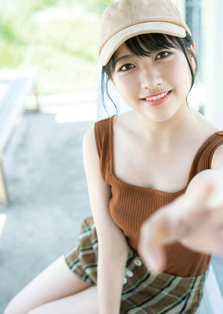 石田千穂ちゃんの水着姿、見惚れる！