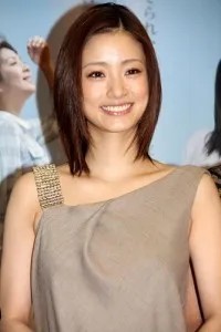 上戸彩