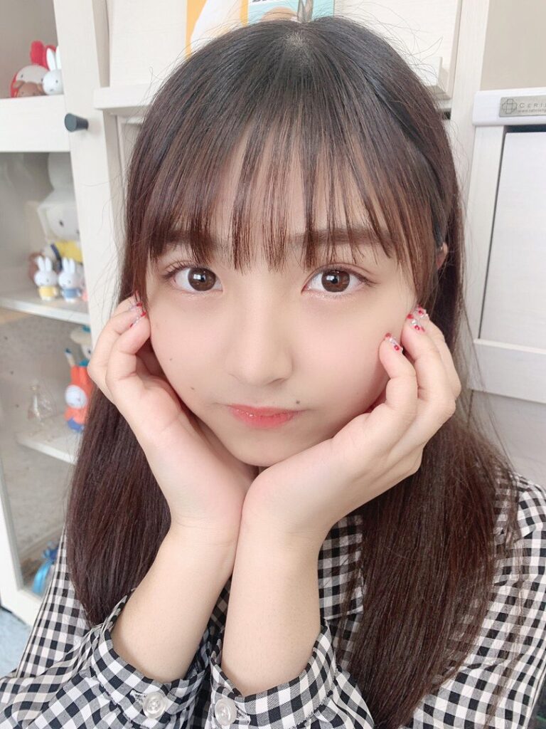 二葉茉由ってどんなコ？ 24歳のイマドキアイドルを徹底解剖！