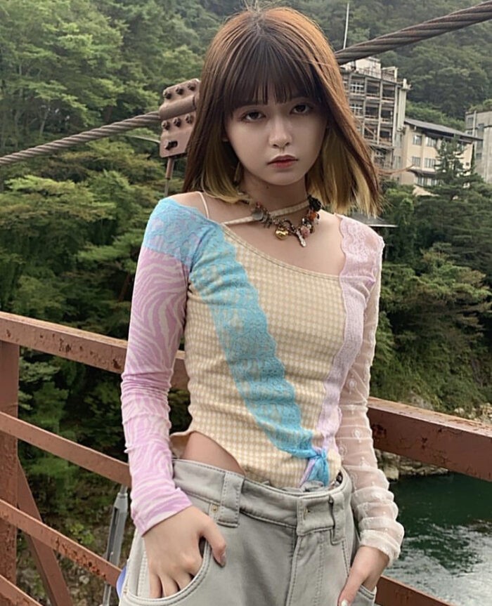 景井ひな