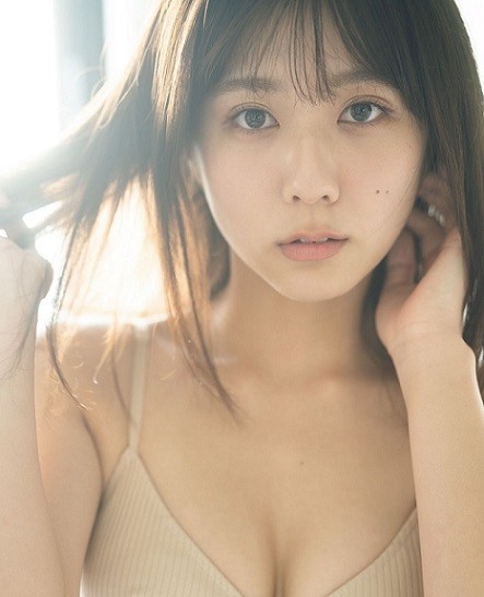 清水麻璃亜