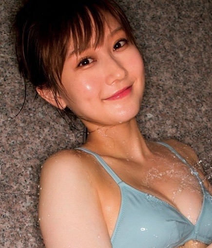 矢倉楓子、ふぅちゃんの魅力が止まらない！NMB48卒業後の活躍を徹底解剖！