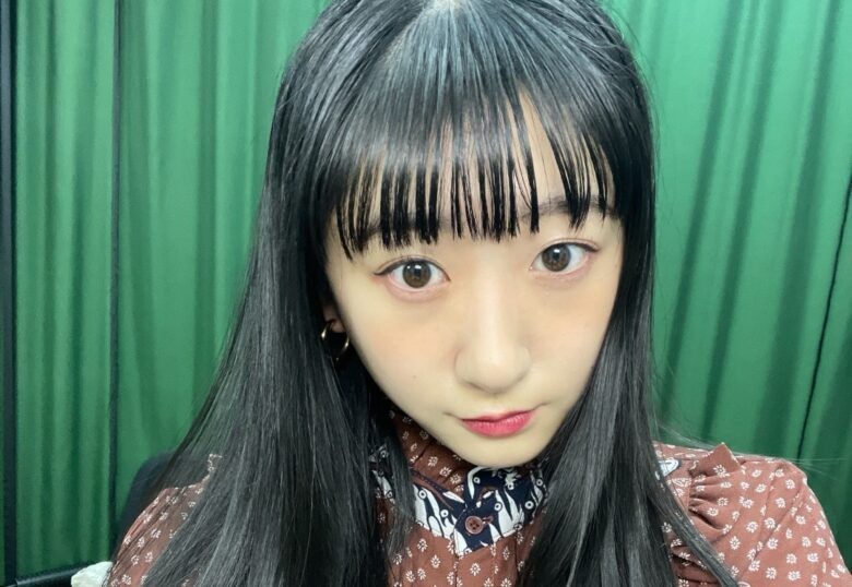 秋山眞緒(つばきファクトリー)