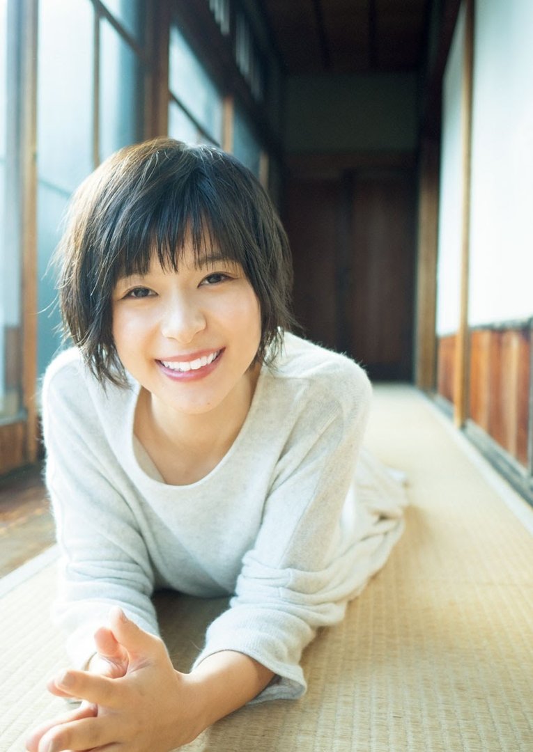 芳根京子の魅力爆発！ プロフィールから水着姿まで、全部見せちゃいます！