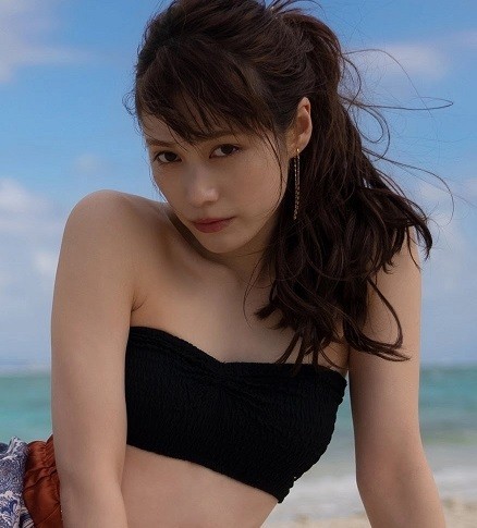 中村ゆりかの魅力爆発！水着姿から熱愛まで、徹底解剖！