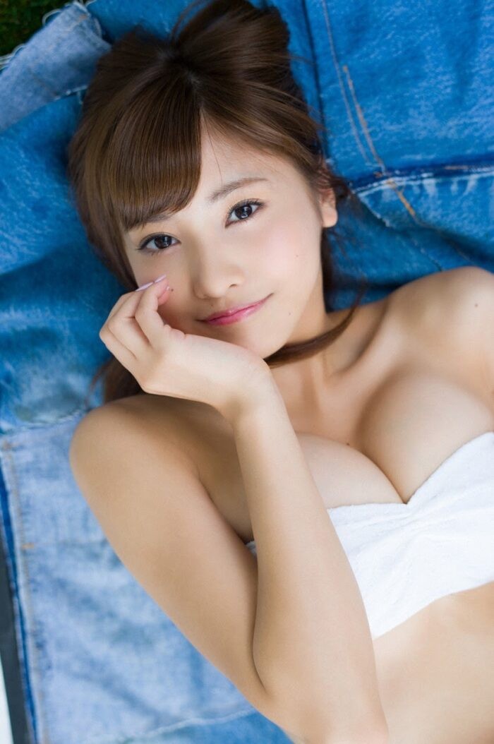 佐野ひなこ