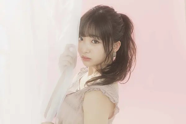 石川翔鈴、可愛すぎる22歳女優の魅力を徹底解剖！水着姿から熱愛報道まで、全部見せちゃいます！