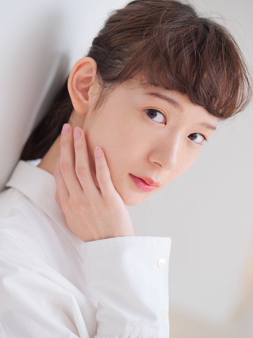 穂志もえか